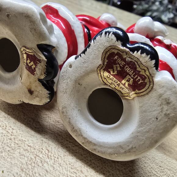 Vintage Kissing Santa Boy & Girl Santa Claus Porcelain Figurines SR Japan - Picture 7 of 8